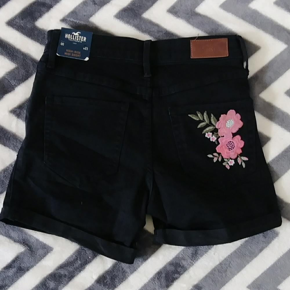 Hollister Black Embroidered Shorts 00